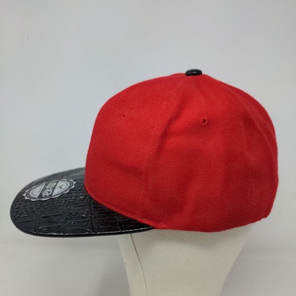 Muka Men's Snapback Flat Bill Hat Red Size OSFA Blank 100% Acrylic W/Sticker - Picture 3 of 8